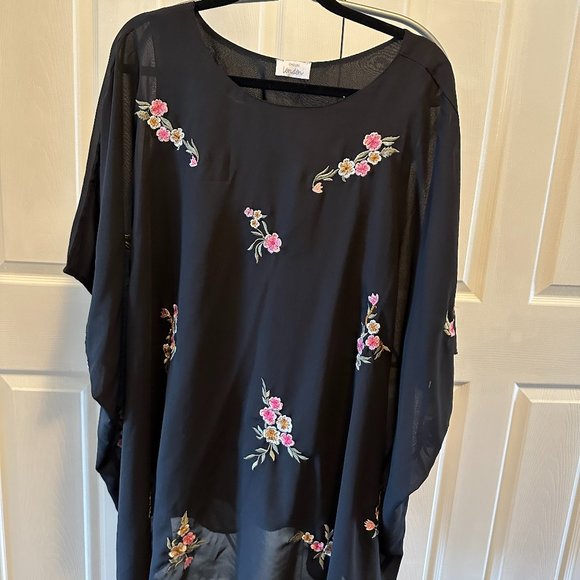Yours London Black with Flowers Blouse - Picture 1 of 6